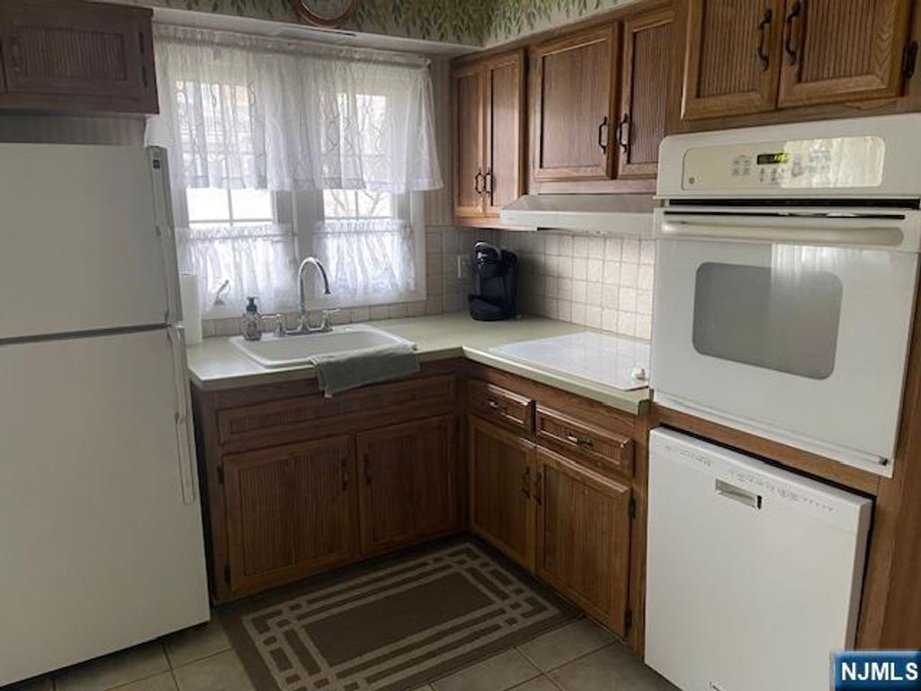 Photo of 339 Boyle Avenue, Totowa, NJ 07512 (MLS # 26001342)