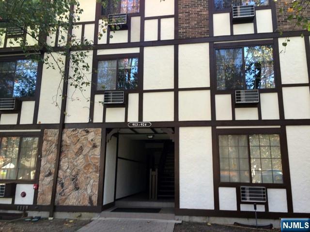 917 Thoreau Court