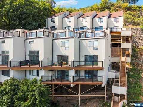 Photo of 101 State Rt 5 #206, Edgewater, NJ 07020 (MLS # 25040460)