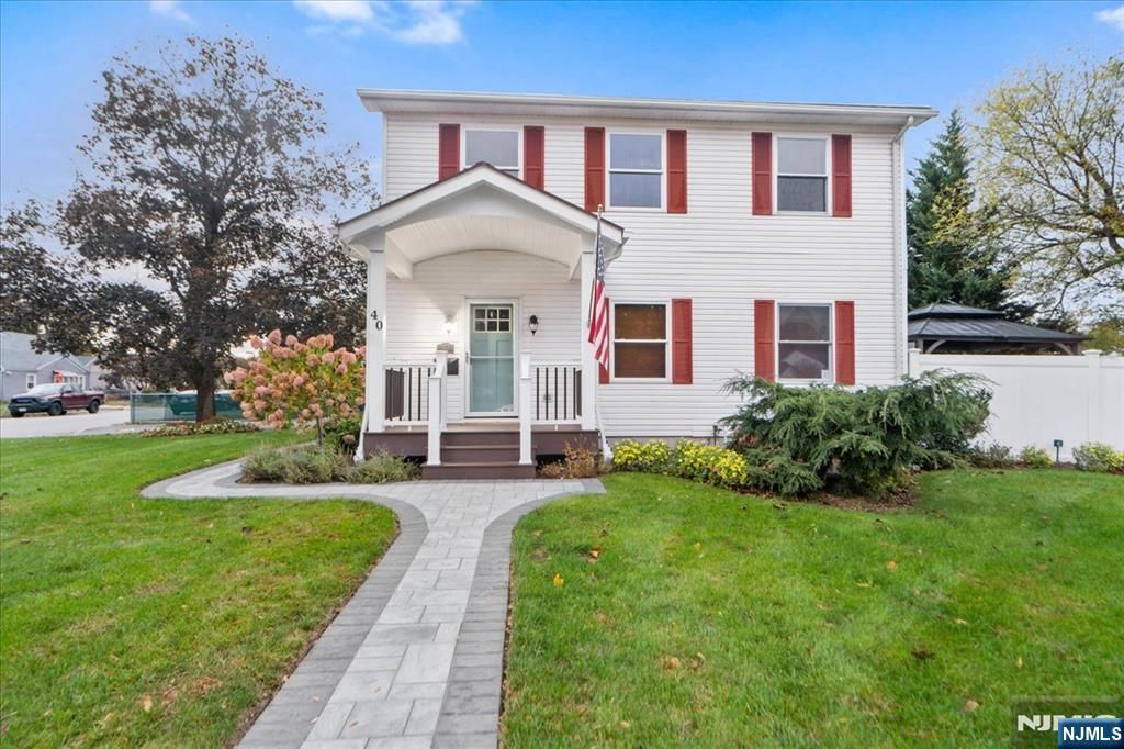Photo of 40 Burnside Place, Wanaque, NJ 07420 (MLS # 25037588)