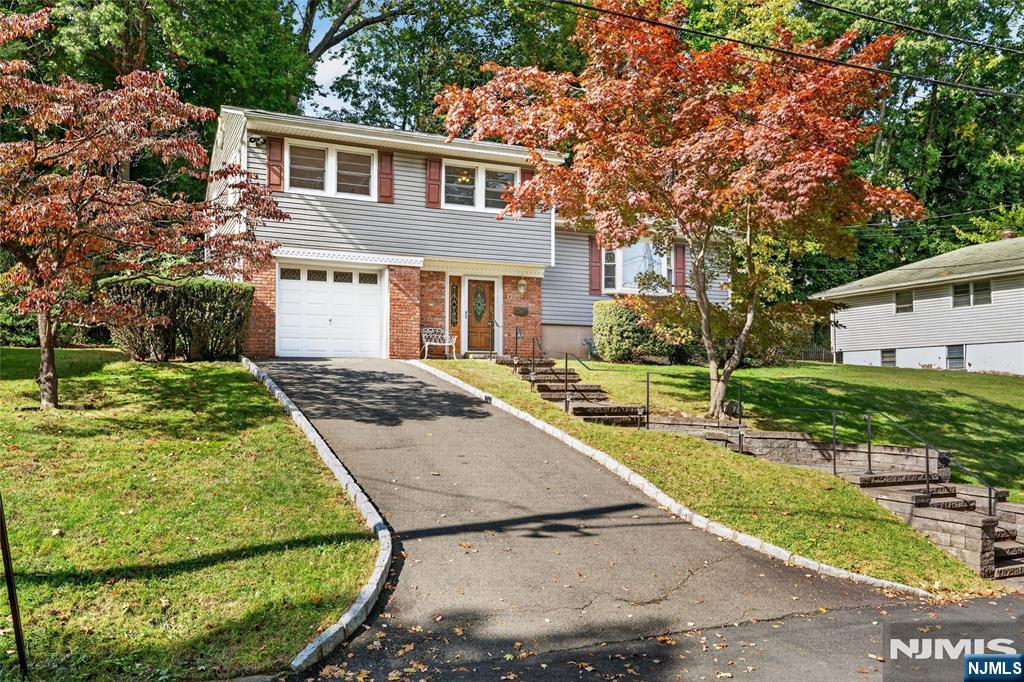 10 Hasbrouck Avenue