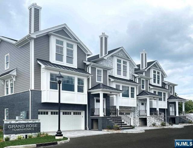 25 Division Street 403, Cresskill, New Jersey - 3 Bedrooms  
3.5 Bathrooms - 