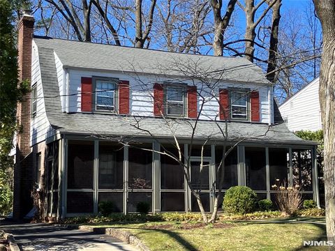 1156 Kensington Road Teaneck NJ 07666