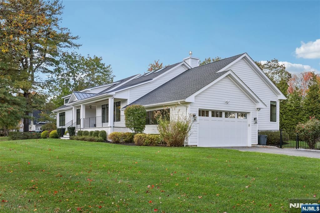 Photo of 45 Lowell Road, Glen Rock, NJ 07452 (MLS # 25037840)