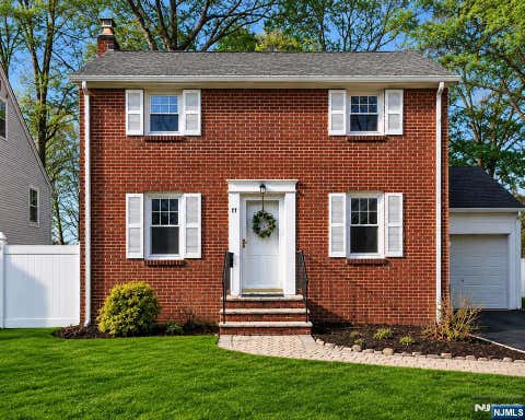 Photo of 11 Monroe Avenue, Roseland, NJ 07068 (MLS # 26027884)