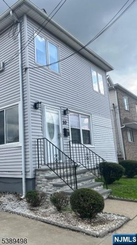 Photo of 10 Salter Pl, Bloomfield, NJ 07003 (MLS # 25039160)