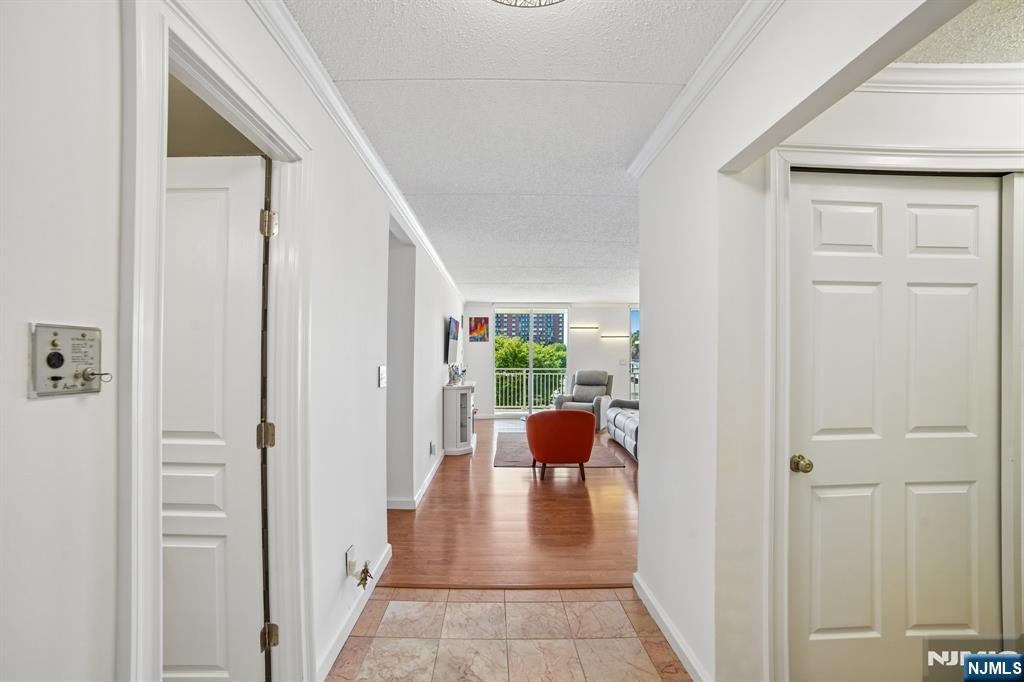1055 River Road 312