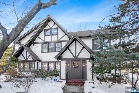 20 Paulin Boulevard Leonia NJ 07605