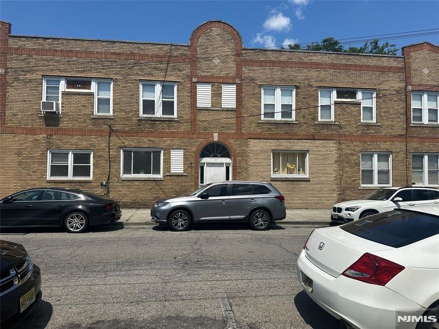 Very large 1st floor apartment conveniently located in the heart of Kearny. It's boosted with natural sun light in every room. Newly painted, hardwood floors and tiles. Brand new stove. Tenant bring their own refrigerator and microwave. Tenant pays for utilities. Smoking and pets not allowed. No acceptable more than 4 people to live in the apt. NTN credit check and income verification are required.