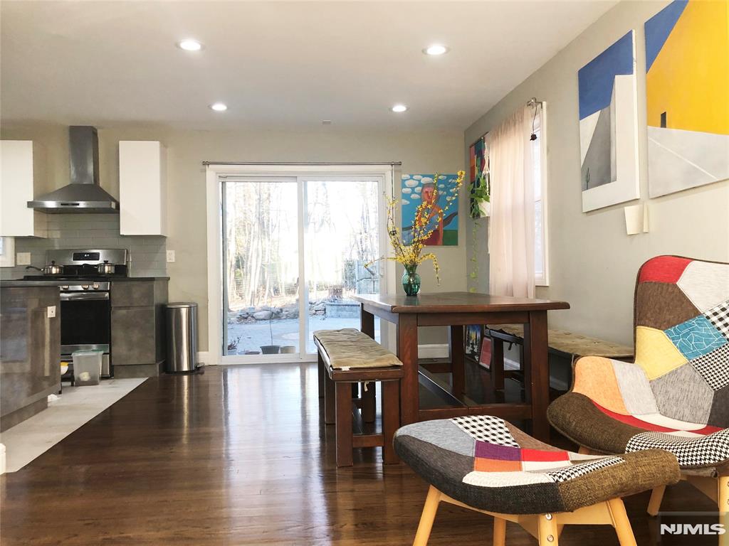 195 Christie Heights