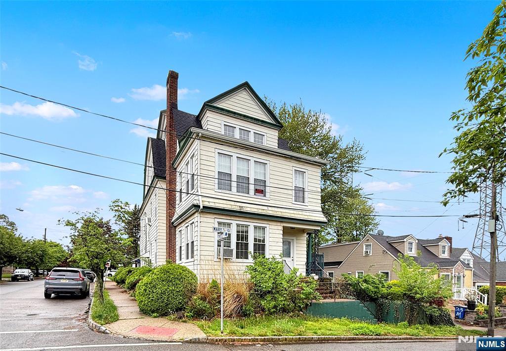 217 Forest Street 3