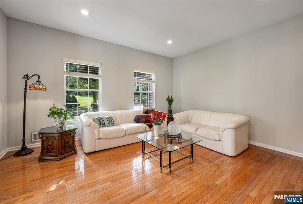 47 Hill Hollow Road