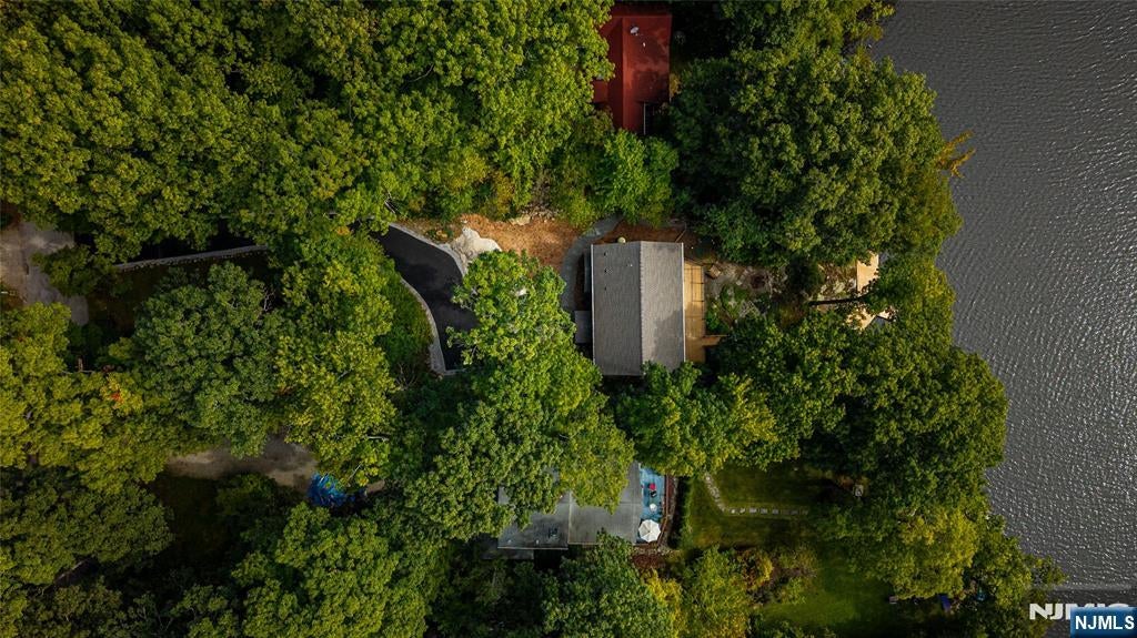 310 Lakeshore Drive