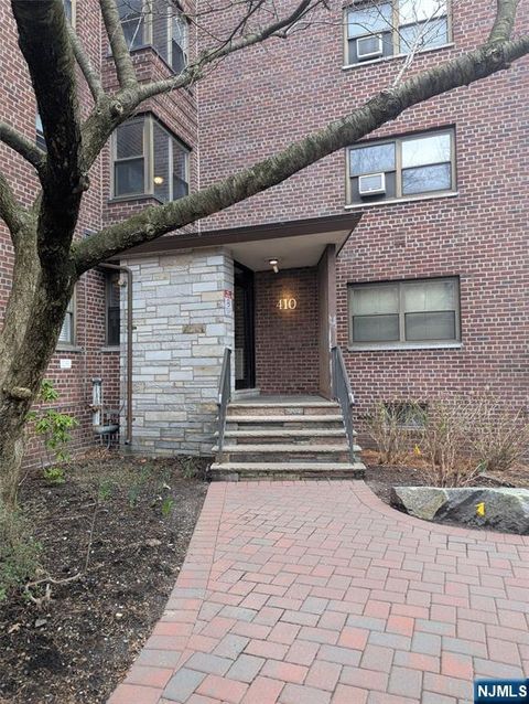 410 Fairview Avenue Unit 4D, Fort Lee, NJ 07024 - MLS#: 25010942