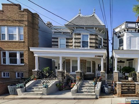 Photo of 89 Liberty Pl #A, Weehawken, NJ 07086 (MLS # 26013478)