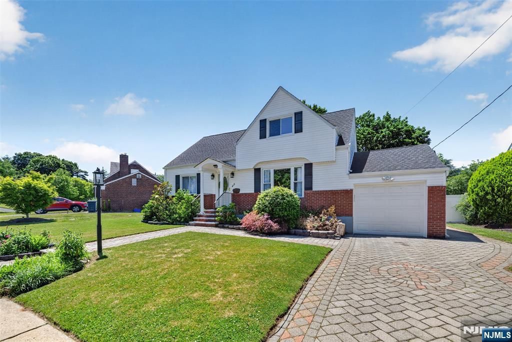Photo of 413 Maple Hill Drive, Hackensack, NJ 07601 (MLS # 26021302)