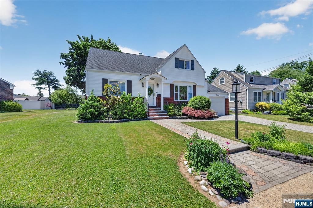 Photo of 413 Maple Hill Drive, Hackensack, NJ 07601 (MLS # 26021302)