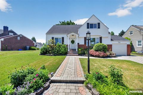 Photo of 413 Maple Hill Drive, Hackensack, NJ 07601 (MLS # 26021302)
