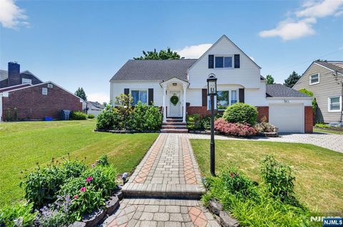 Photo of 413 Maple Hill Drive, Hackensack, NJ 07601 (MLS # 26021302)