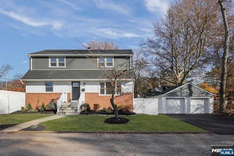 Photo of 103 Arlington Ave #2, Bergenfield, NJ 07621 (MLS # 25033050)