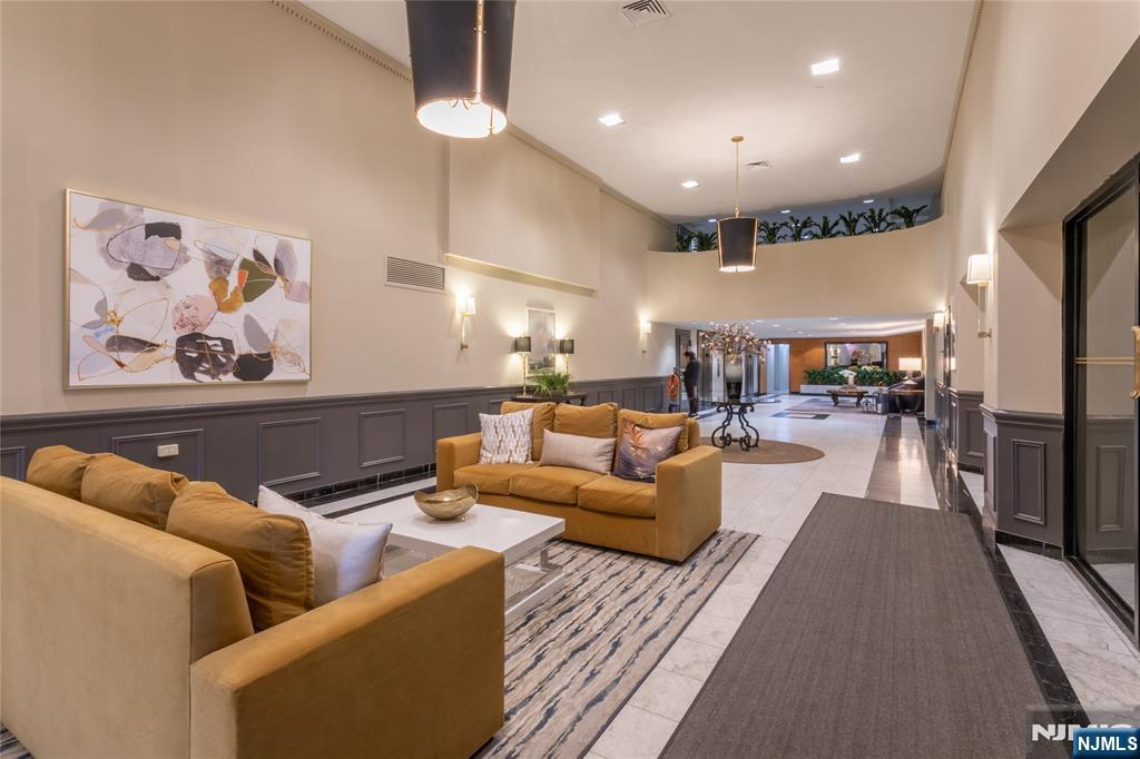 1265 15th Street 7G