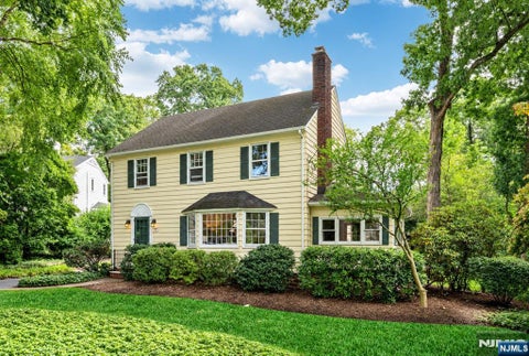 Photo of 140 Unadilla Road, Ridgewood Village, NJ 07450 (MLS # 26035403)