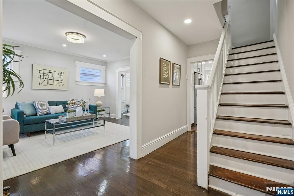 Photo of 32 Edgewood Road, Glen Ridge, NJ 07028 (MLS # 26001113)