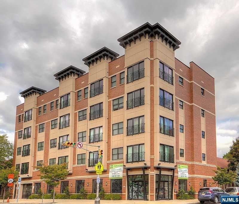 Property for Sale at 105107 Broad Street 205, Newark, New Jersey - Bedrooms: 1 
Bathrooms: 1  - $189,500