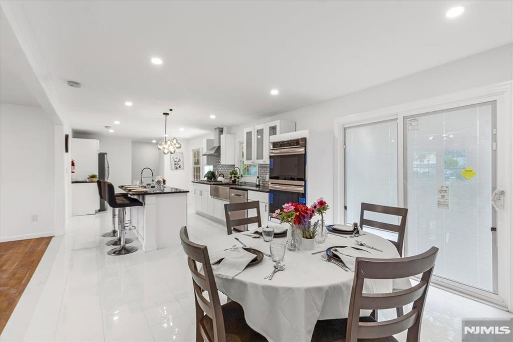 496 Seven Oaks Court