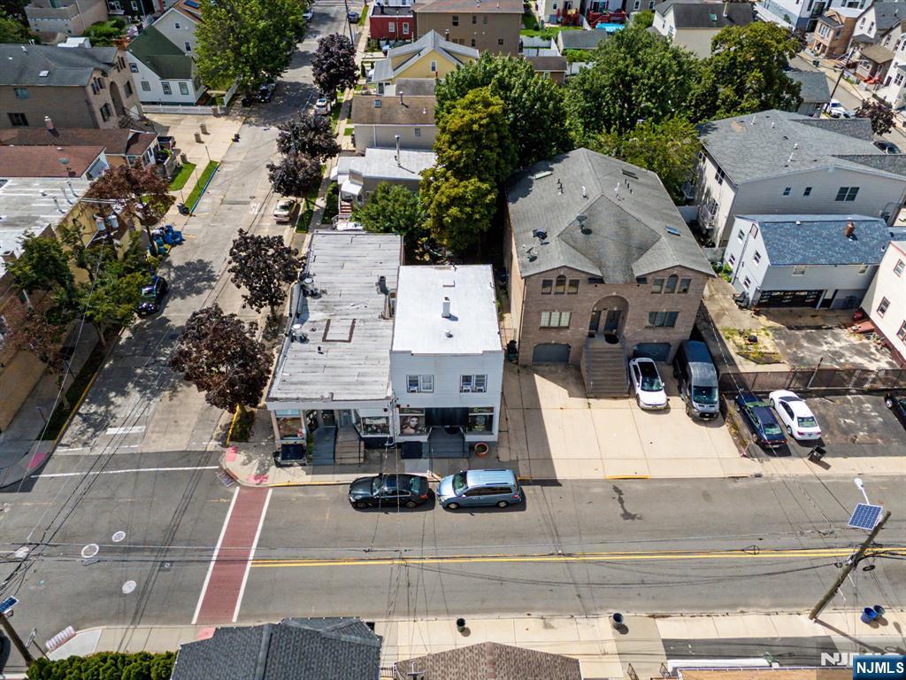 163 Front Street