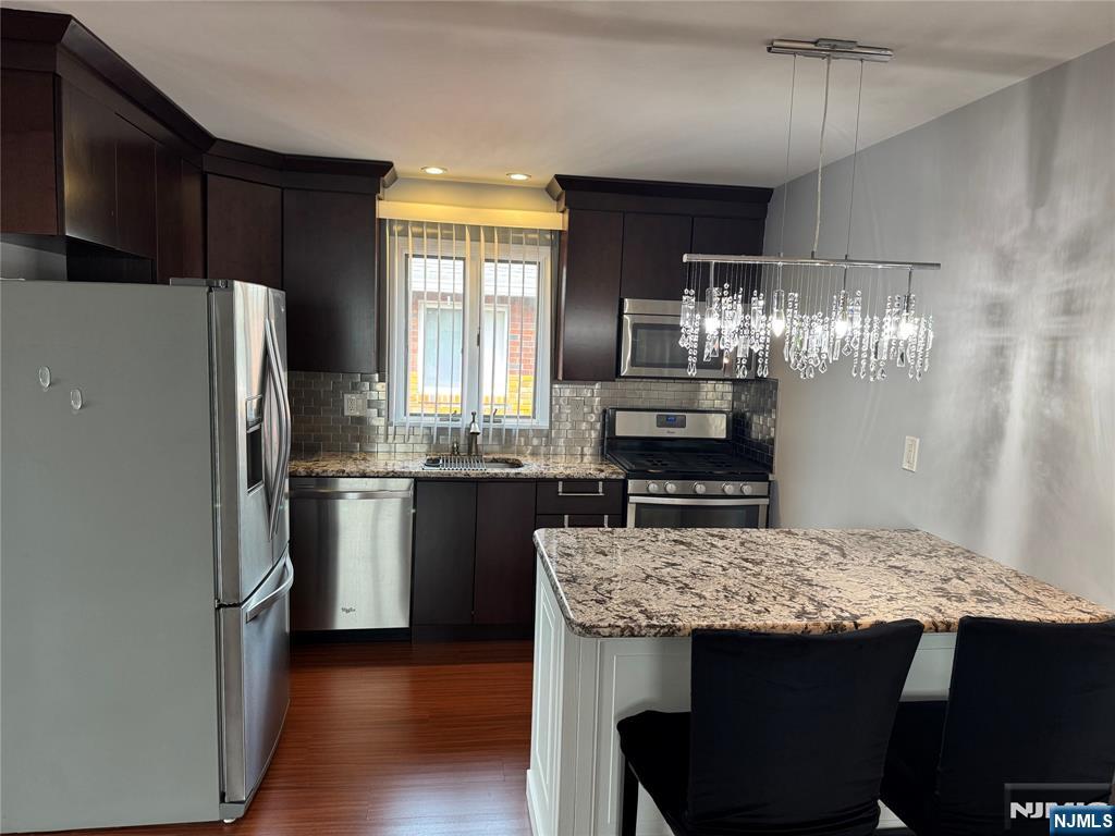 Lodi, New Jersey 07644, United States, 2 Bedrooms Bedrooms, ,1 BathroomBathrooms,Residential,Active,197069