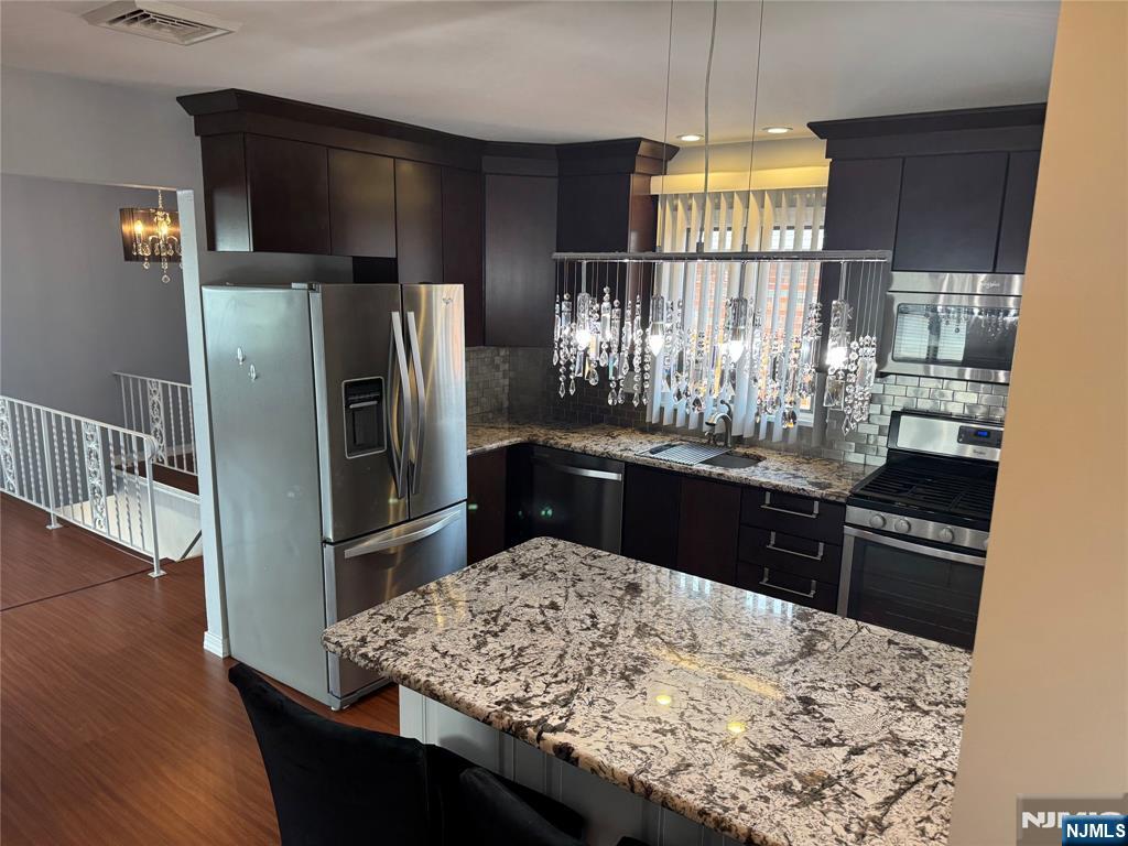 Lodi, New Jersey 07644, United States, 2 Bedrooms Bedrooms, ,1 BathroomBathrooms,Residential,Active,197069