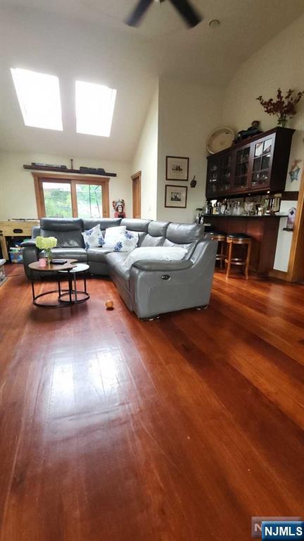 Caldwell, New Jersey 07006, United States, 4 Bedrooms Bedrooms, ,2 BathroomsBathrooms,Residential,Pending,47426