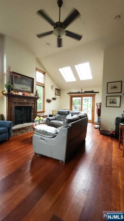 Caldwell, New Jersey 07006, United States, 4 Bedrooms Bedrooms, ,2 BathroomsBathrooms,Residential,Pending,47426