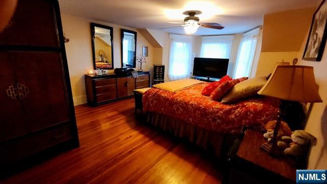 Caldwell, New Jersey 07006, United States, 4 Bedrooms Bedrooms, ,2 BathroomsBathrooms,Residential,Pending,47426