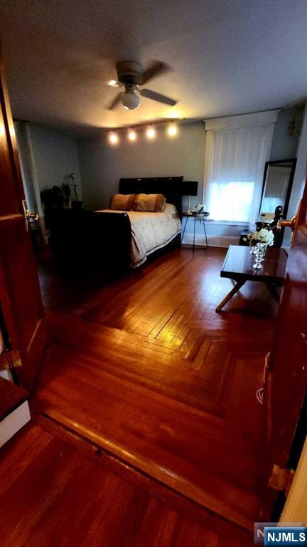 Caldwell, New Jersey 07006, United States, 4 Bedrooms Bedrooms, ,2 BathroomsBathrooms,Residential,Pending,47426