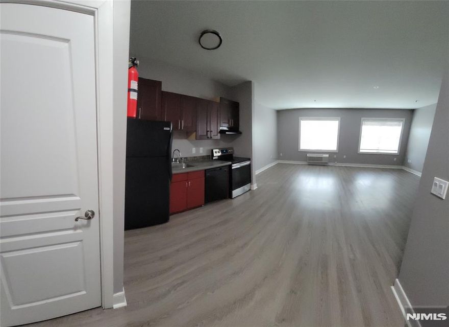 Beautiful studio apartment located in the heart of Wallington. This apartment features open layout in newer constructed complex. Some of the amenities offers onsite fitness center and laundry facilities. Apartment comes equipped with a full suite of appliances which include refrigerator, dishwasher and stove. Parking available for additional fee. Call to schedule an easy showing. For showing instructions, please call or text business card to property manager Marolyn at 917-547-1543