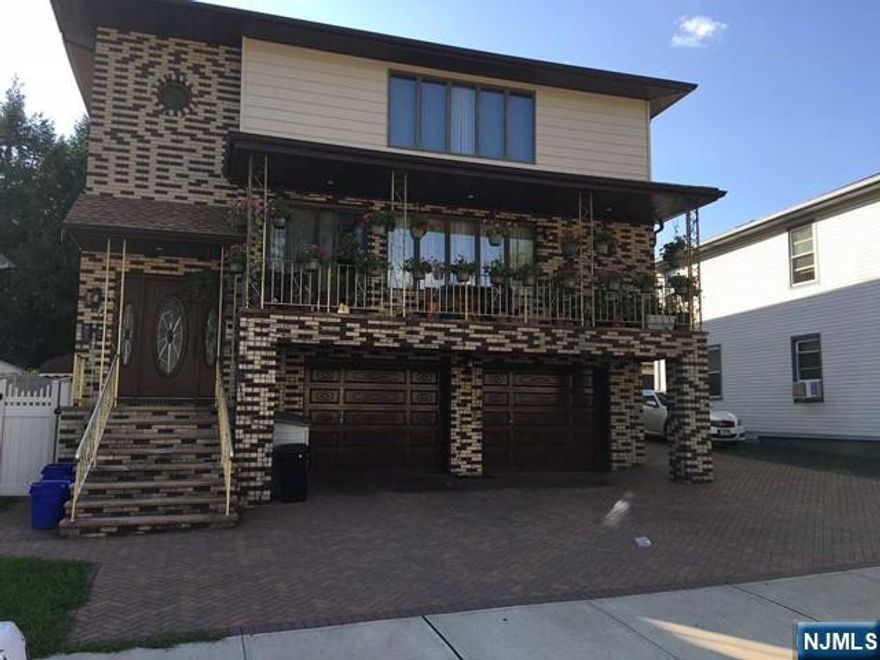 Move in condition Beautiful and LARGE second floor 3BR 2 Bath apartment in custom built 2 family. Hardwood floors, central air, all oversized rooms with Master Bedroom suite. Laundry available, off street parking and in a very convenient location.