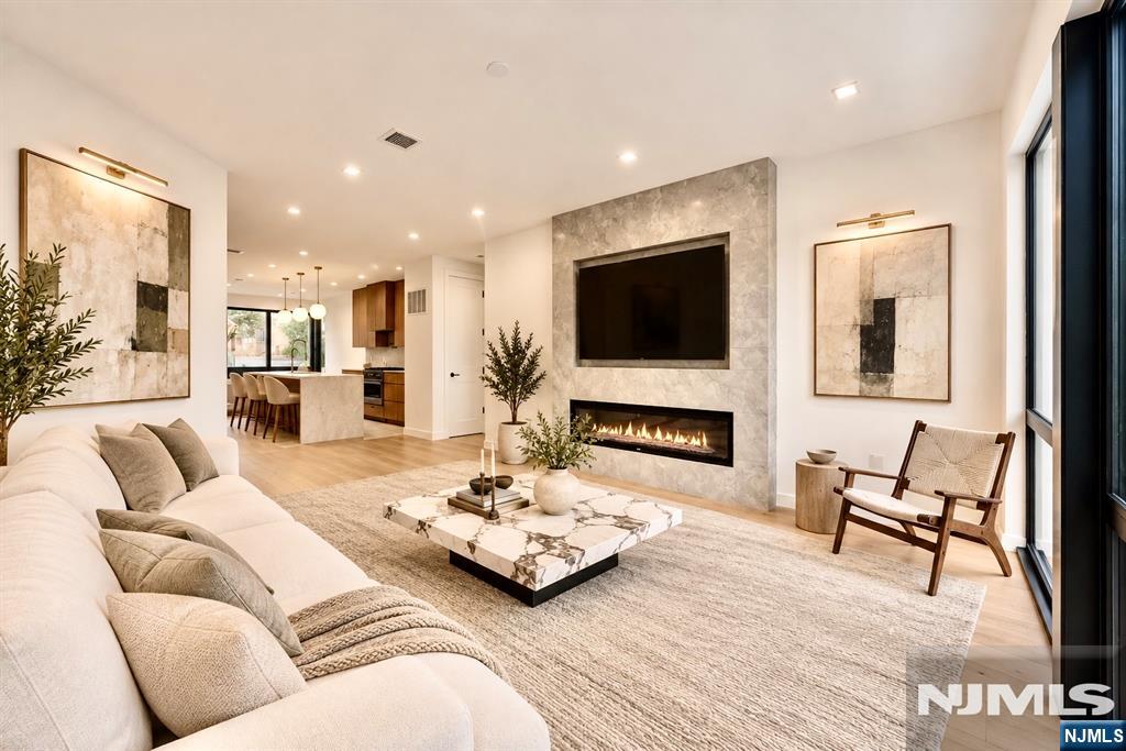 2457 2nd Street