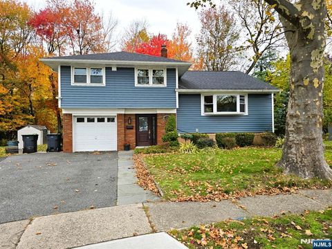 Photo of 56 Sergent Court, Bergenfield, NJ 07621 (MLS # 25041187)