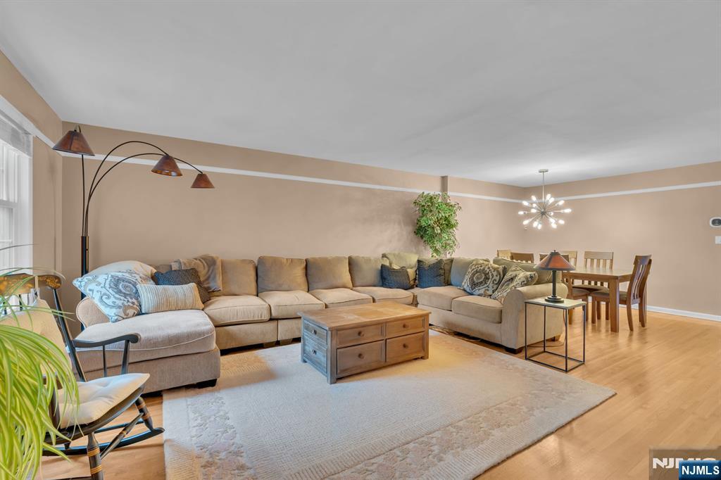 3661 Meadow Lane