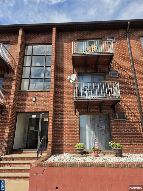 Photo of 550 Central #30, Harrison, NJ 07029 (MLS # 26034410)