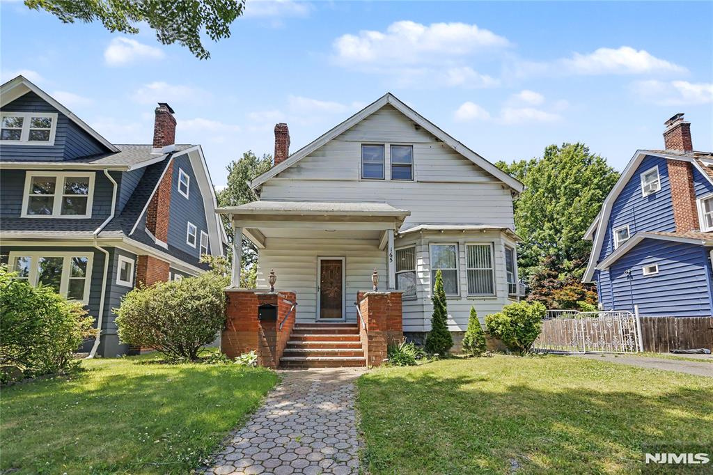 165 College Place