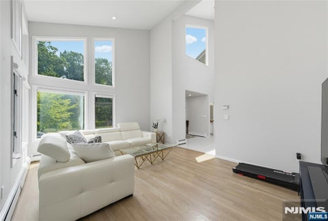 Photo of 15 Hudson Terrace, Englewood Cliffs, NJ 07632 (MLS # 26038258)