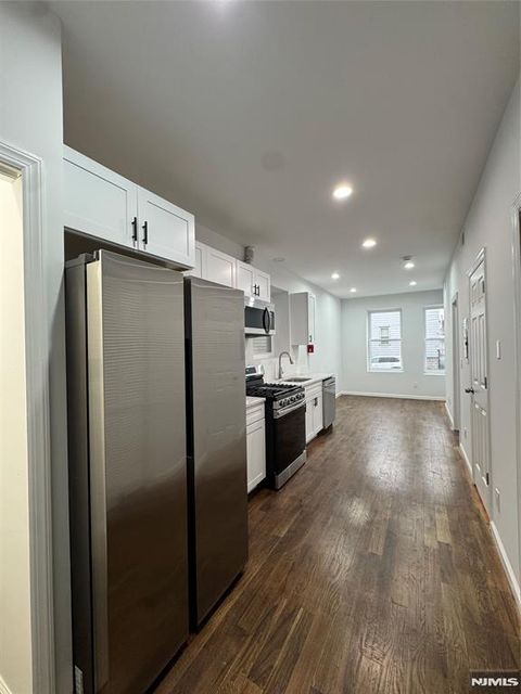 Photo of 196 Malvern St #3, Newark, NJ 07105 (MLS # 26027538)