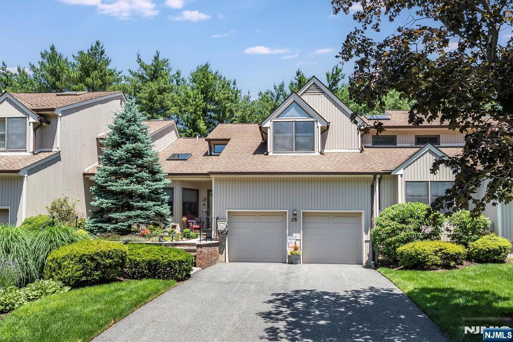 20 Bentley Drive 1703