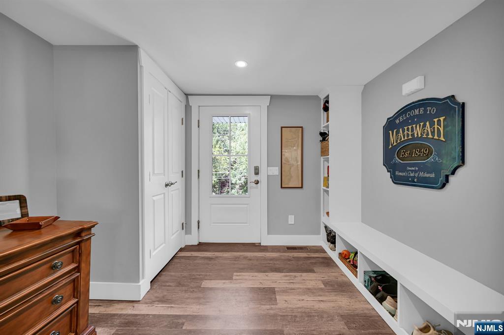 574 Warwick Turnpike