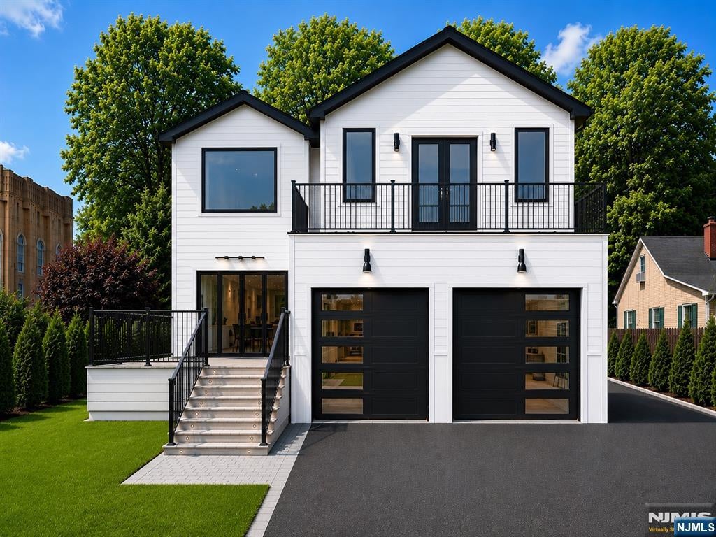 112 Old Tappan Road