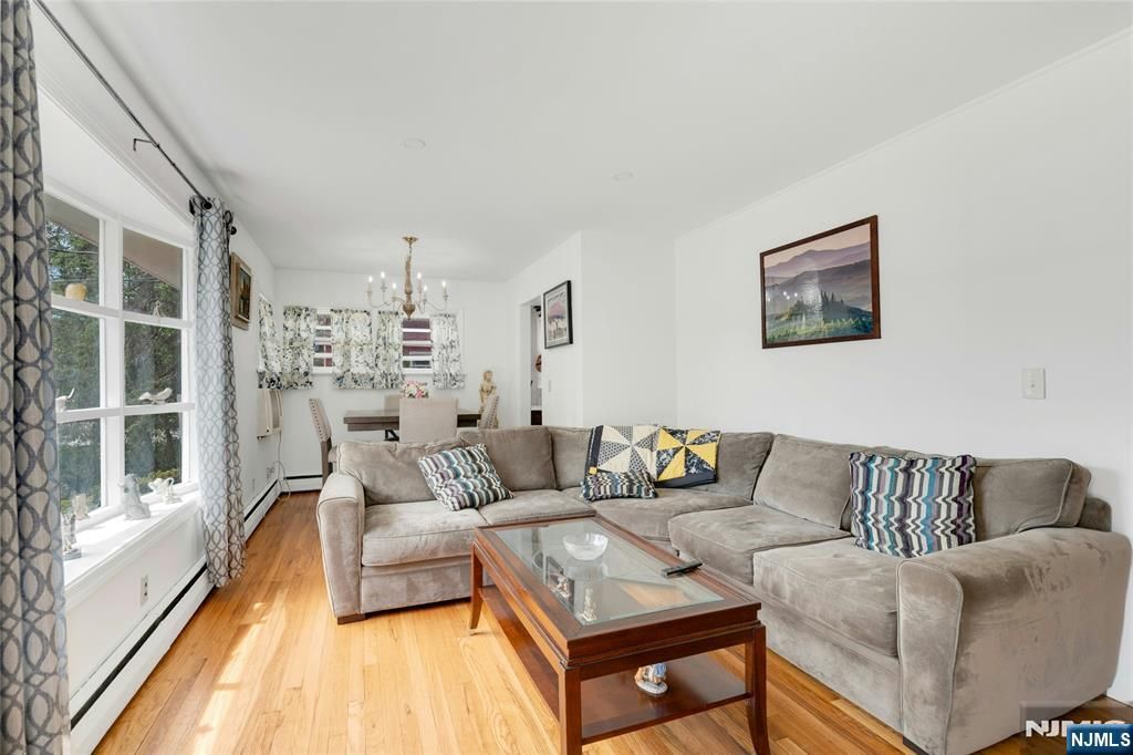 Photo of 137 Lincoln Place, Waldwick, NJ 07463 (MLS # 26013811)