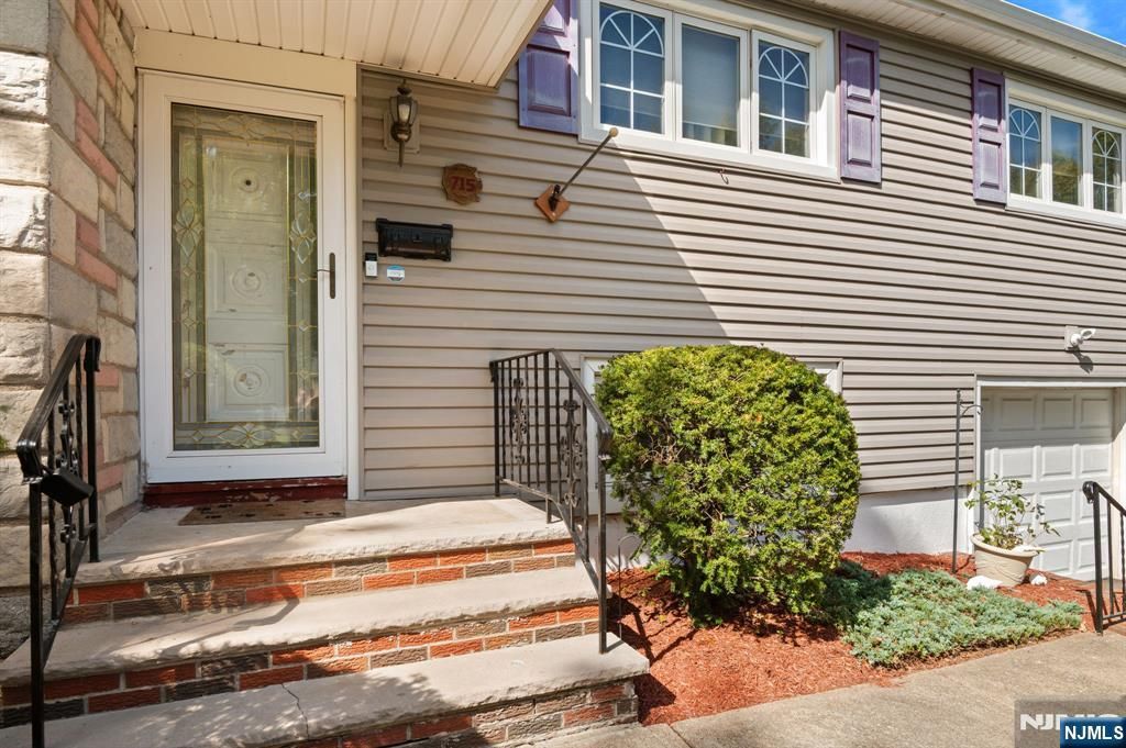 Photo of 715 Bush Place, Paramus, NJ 07652 (MLS # 25035232)